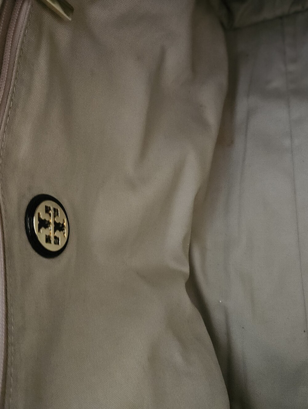 Tory BURCH Black Nylon And Patent Trim Ella Tote Bag with Quilted Medallion - Picture 7 of 7